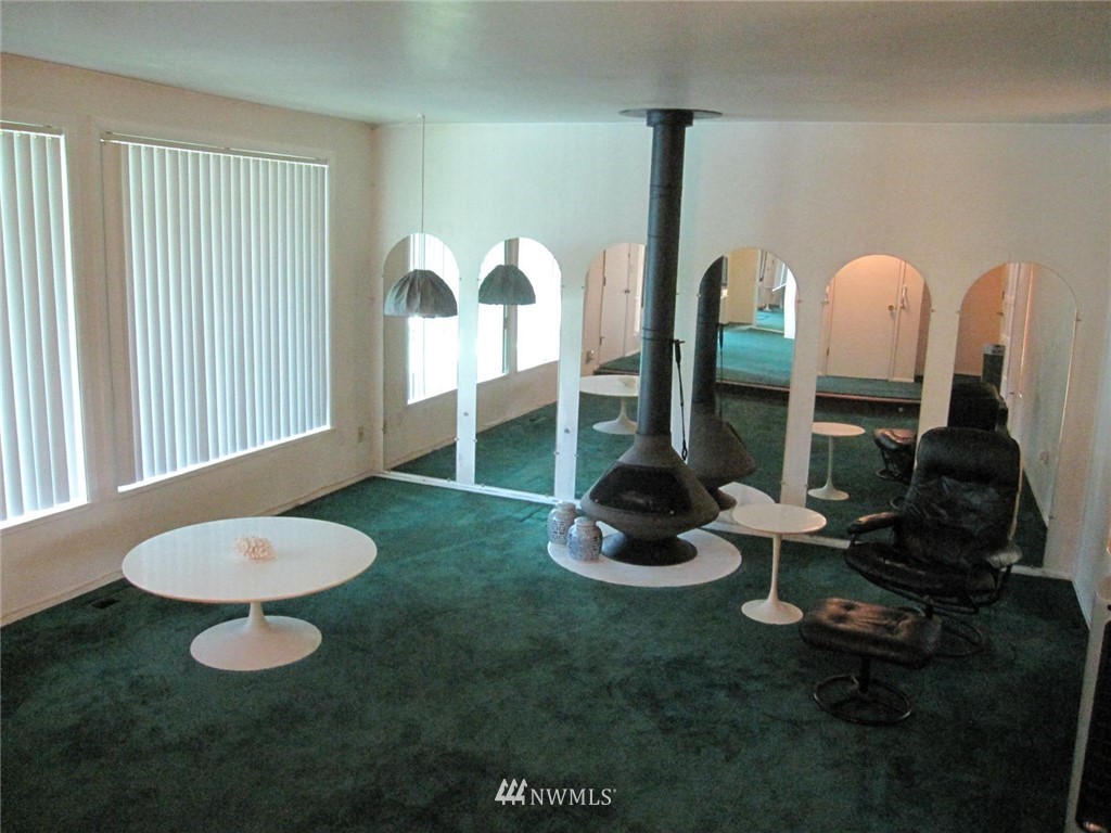 14517 167th Place Southeast Renton, WA 98059 - Photo 4 of 23 Gallery Image 4