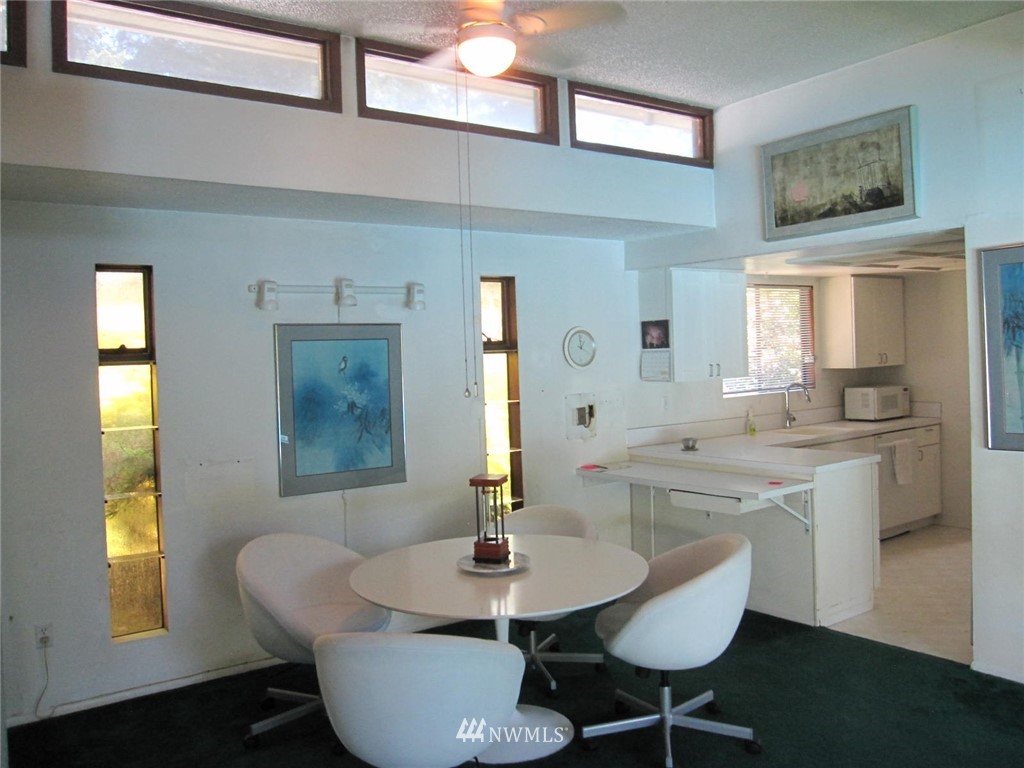 14517 167th Place Southeast Renton, WA 98059 - Photo 5 of 23 Gallery Image 5