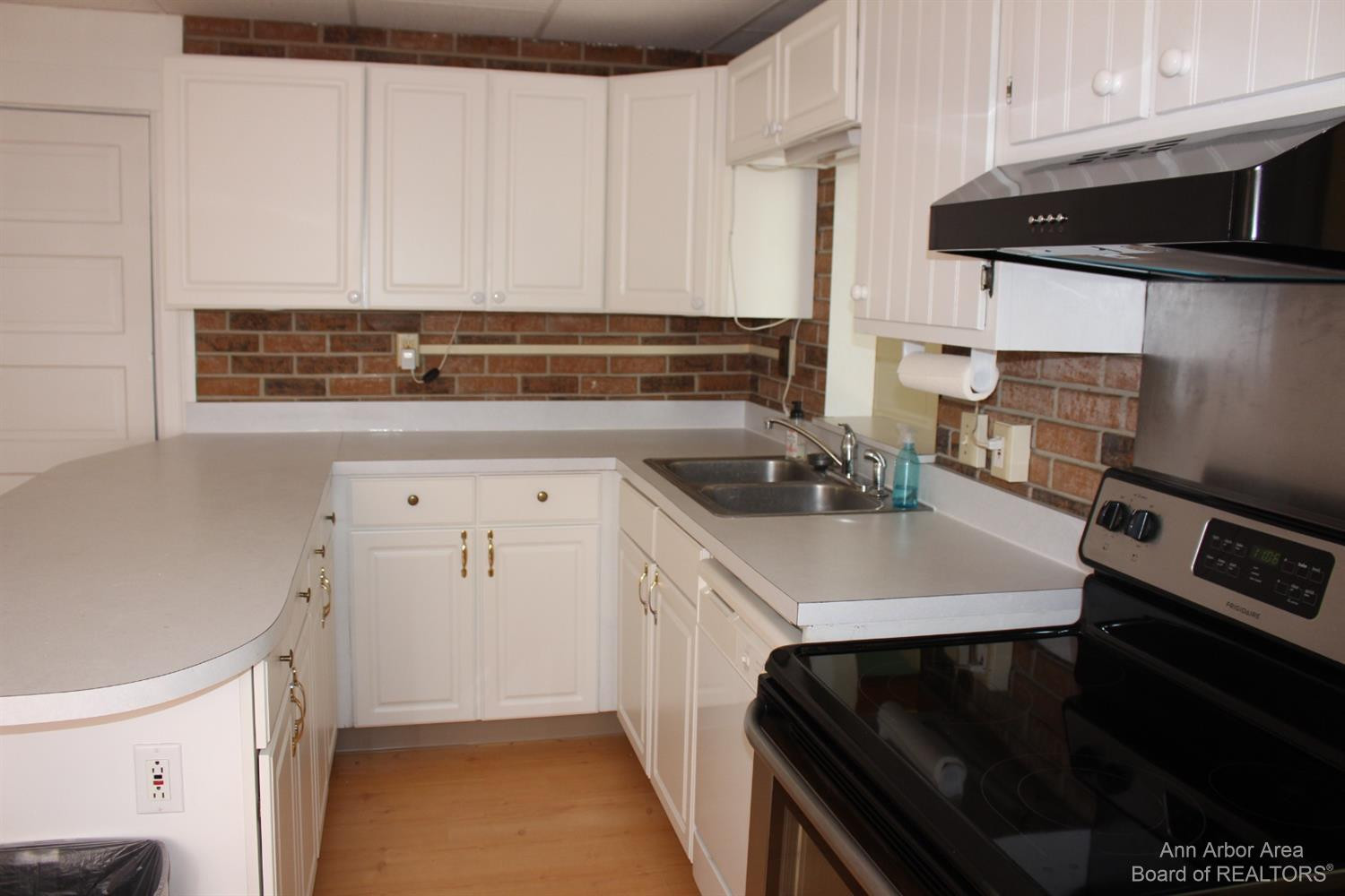 7991 Greenwood Road Jackson, MI 49201 - Photo 13 of 33 Photo 13