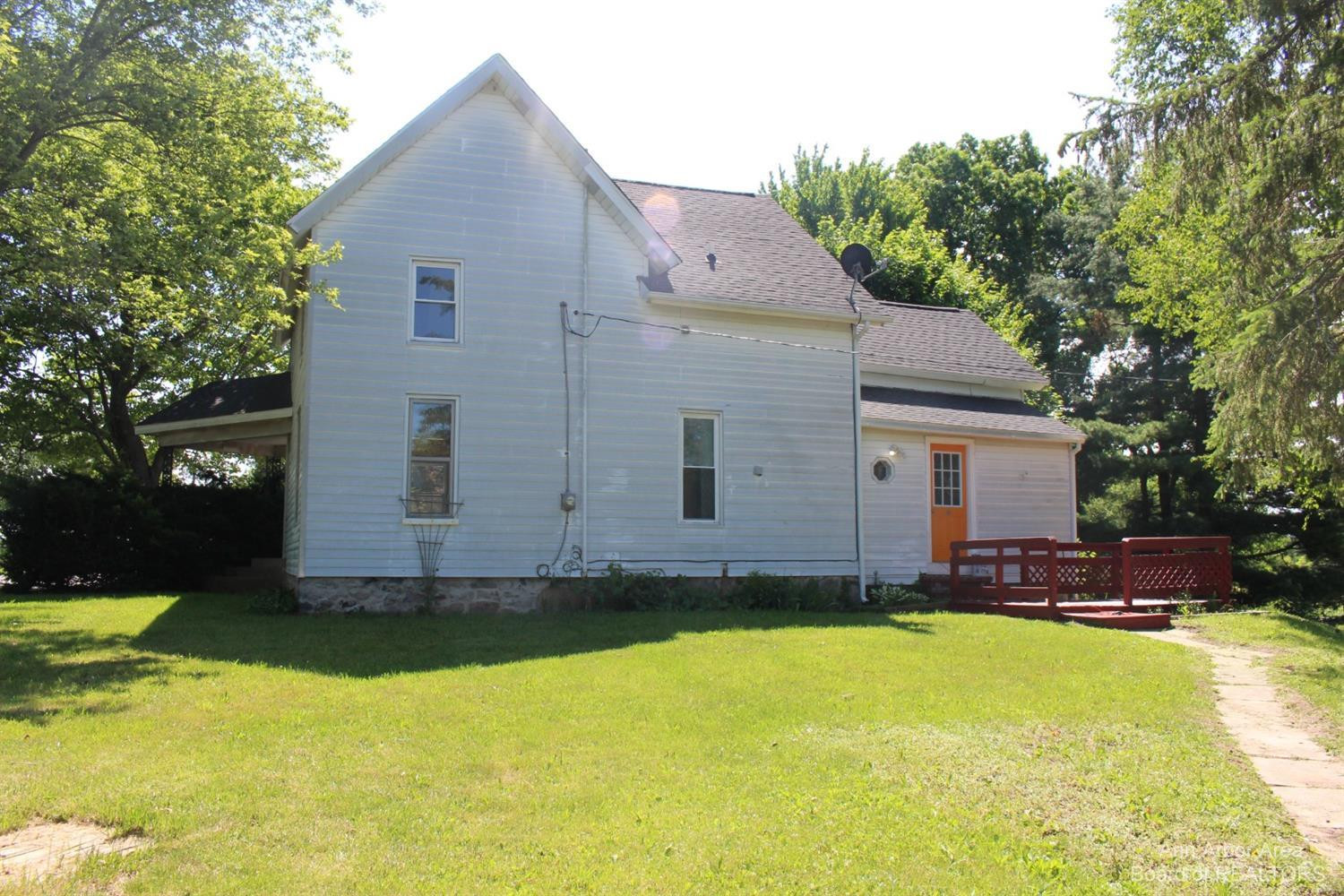 7991 Greenwood Road Jackson, MI 49201 - Photo 2 of 33 Photo 2