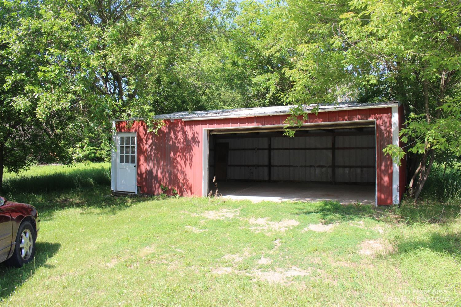 7991 Greenwood Road Jackson, MI 49201 - Photo 5 of 33 Photo 5