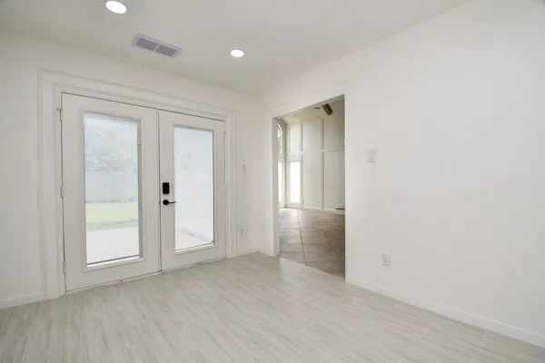 $2,850 | 11615 Trailmont Drive, Houston, TX 77077