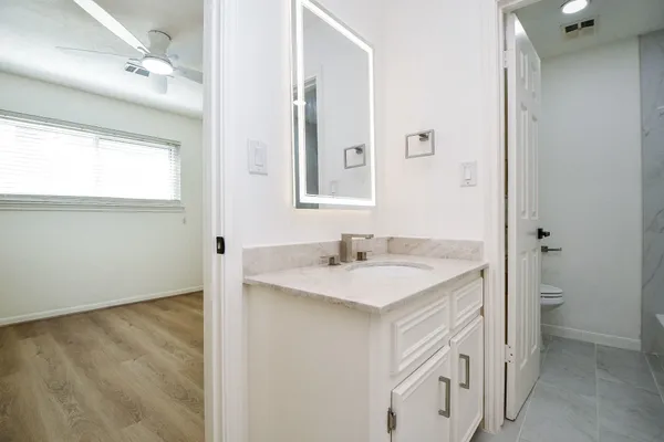 $2,850 | 11615 Trailmont Drive, Houston, TX 77077