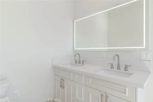 $500,000 | 1598 Long Beach, Unit 401, Long Beach, CA 90813