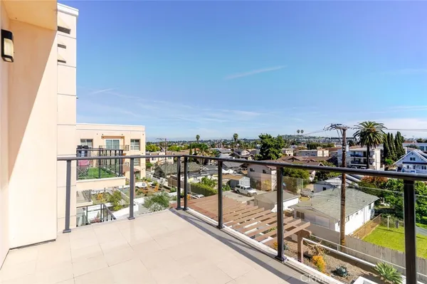 $500,000 | 1598 Long Beach, Unit 401, Long Beach, CA 90813