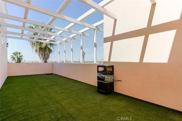$500,000 | 1598 Long Beach, Unit 401, Long Beach, CA 90813