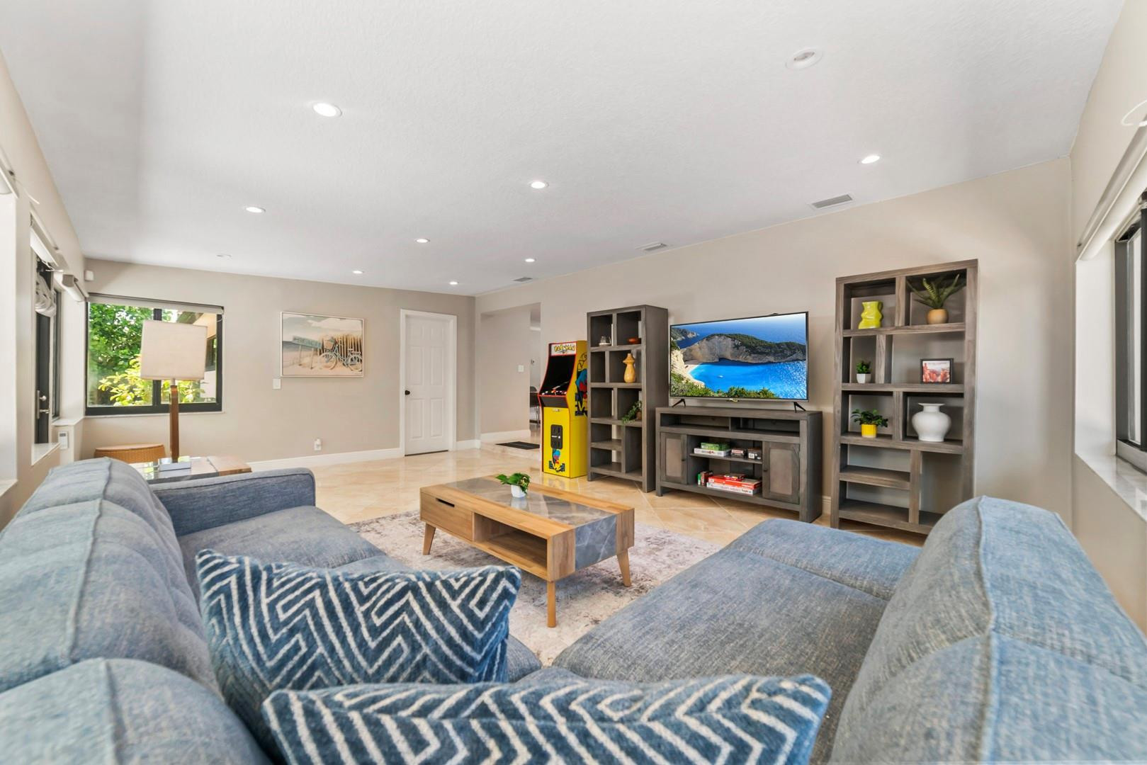 1908 Northeast 27th Street Wilton Manors, FL 33306 - Photo 21 of 38 Windows on 3 sides....