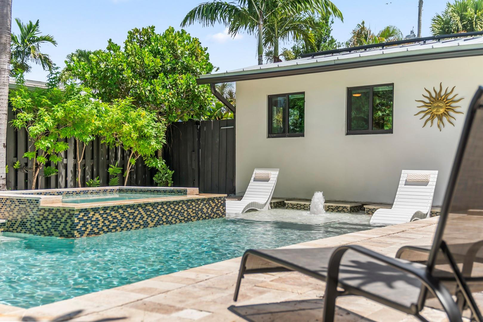 1908 Northeast 27th Street Wilton Manors, FL 33306 - Photo 4 of 38 Jacuzzi, sun shelf & bubbler...