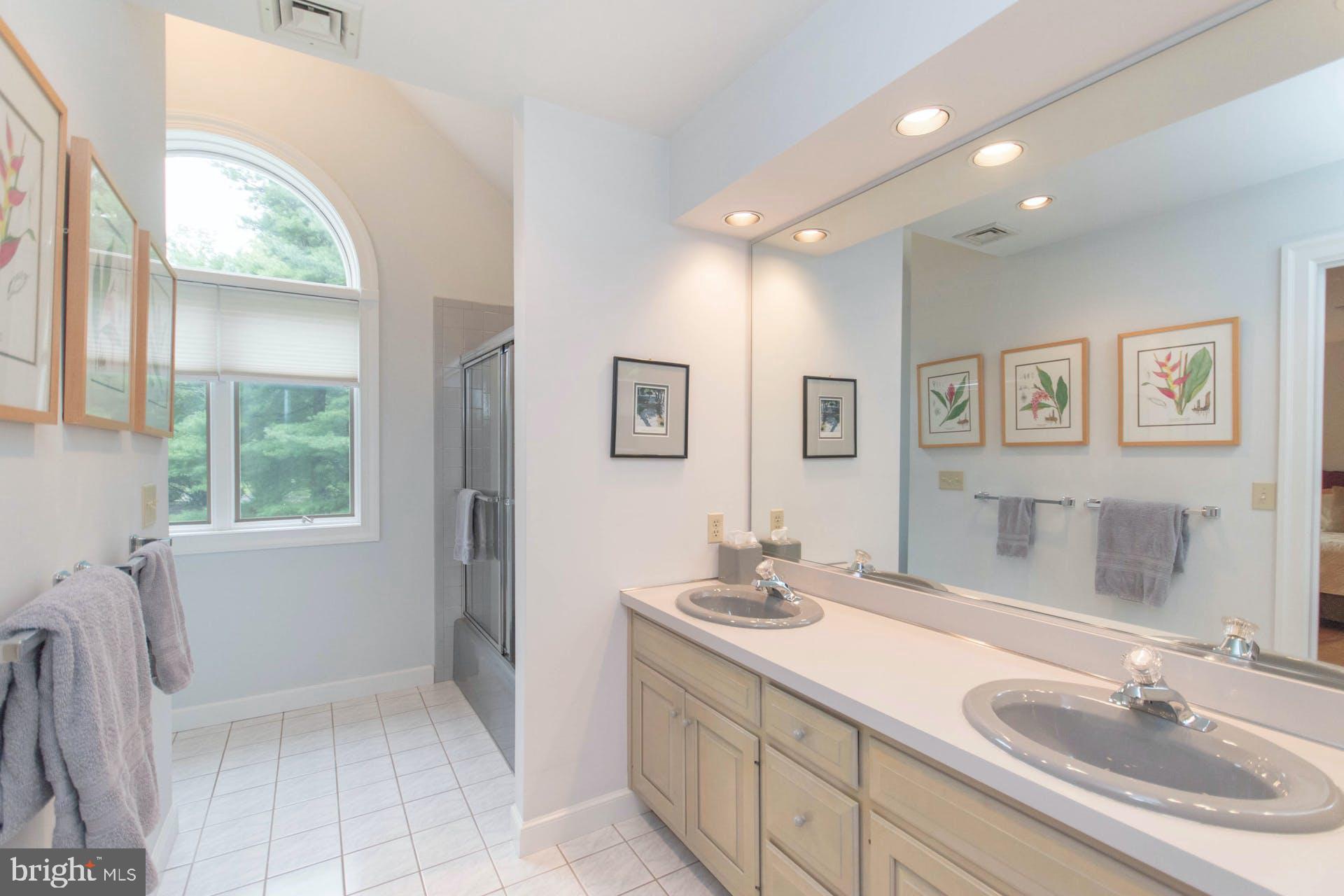 1655 Wildberry Road Bethlehem, PA 18015 - Photo 23 of 29 Gallery Image 23