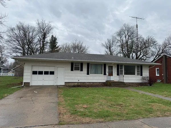 $119,900 | 101 West High Street, La Moille, IL 61330