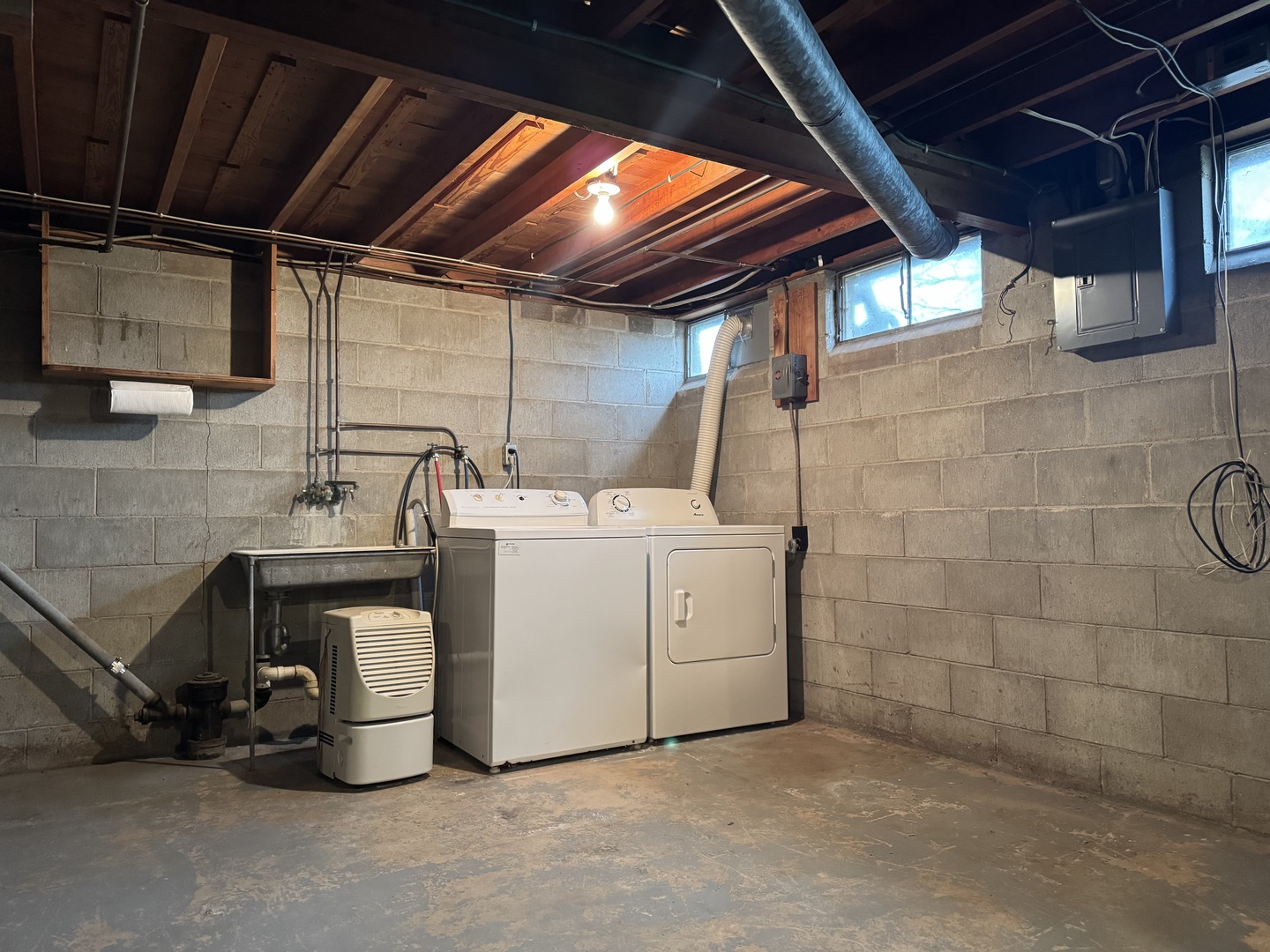 101 West High Street La Moille, IL 61330 - Photo 20 of 34 a utility room with dryer and washer