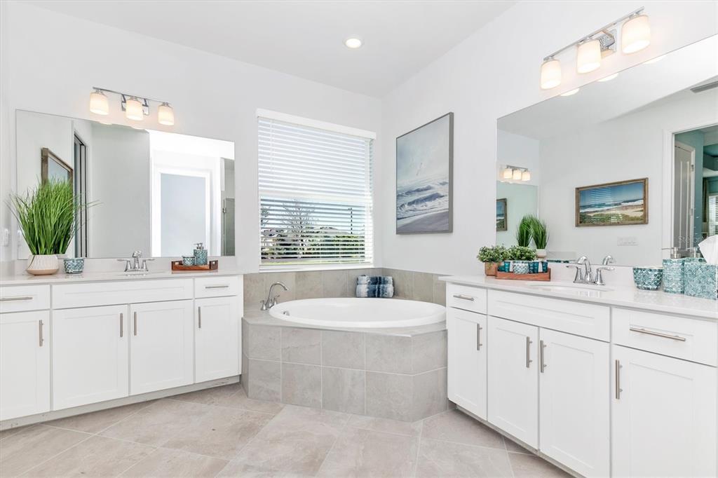 17180 Jadestone Court Venice, FL 34293 - Photo 24 of 98