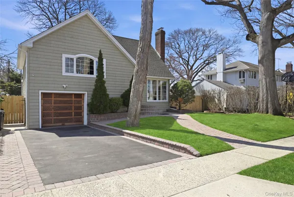 $850,000 | 5 Hawthorne Avenue, Merrick, NY 11566