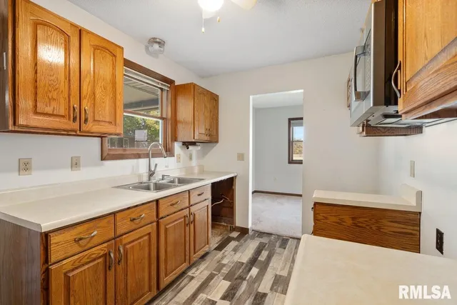 $135,000 | 42 Bowed Tree Road, Stonefort, IL 62987