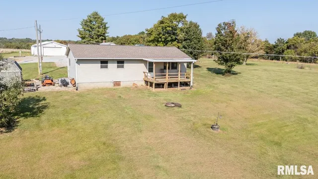 $135,000 | 42 Bowed Tree Road, Stonefort, IL 62987