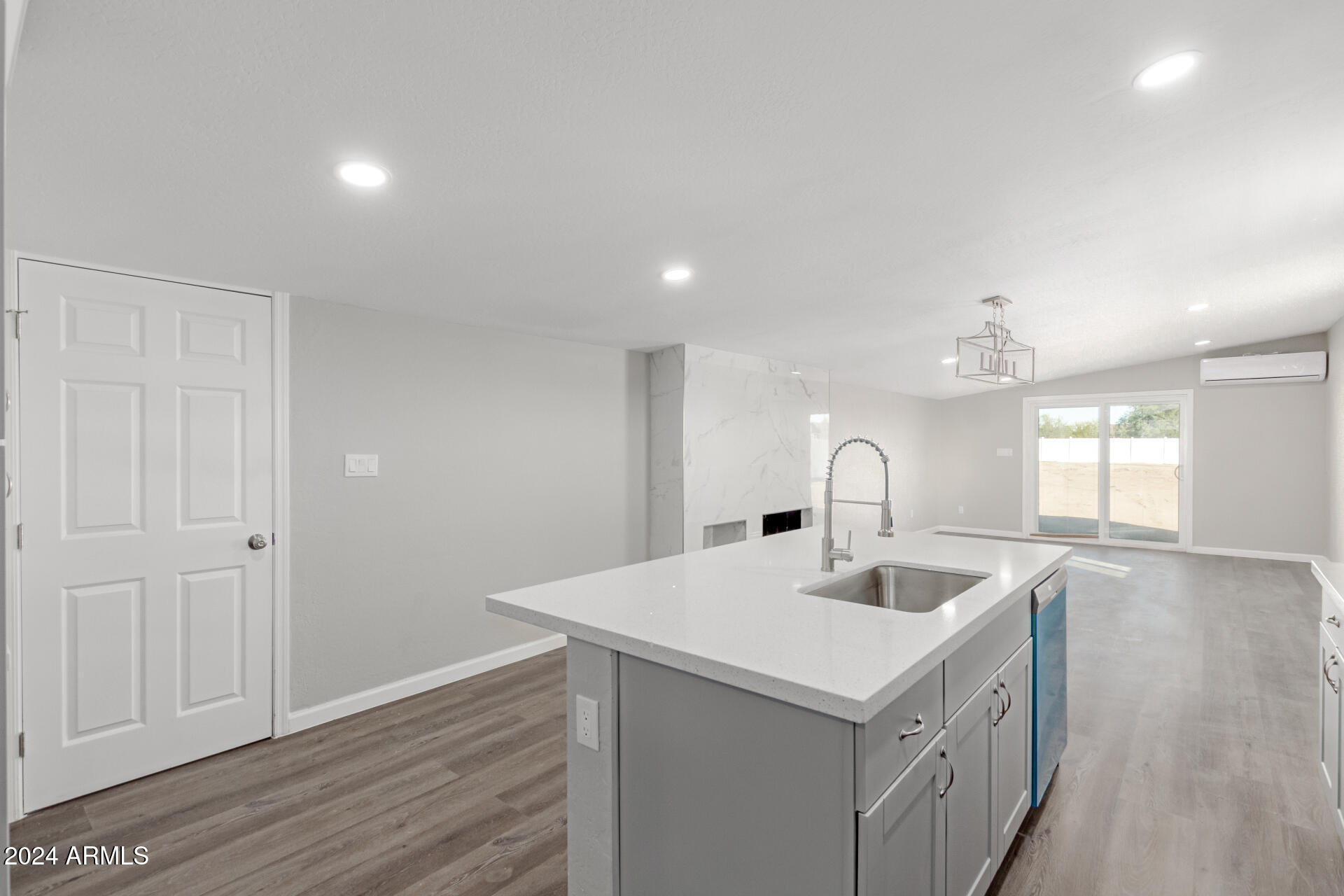 9195 North Diffin Road Florence, AZ 85132 - Photo 11 of 25 11 - Diff