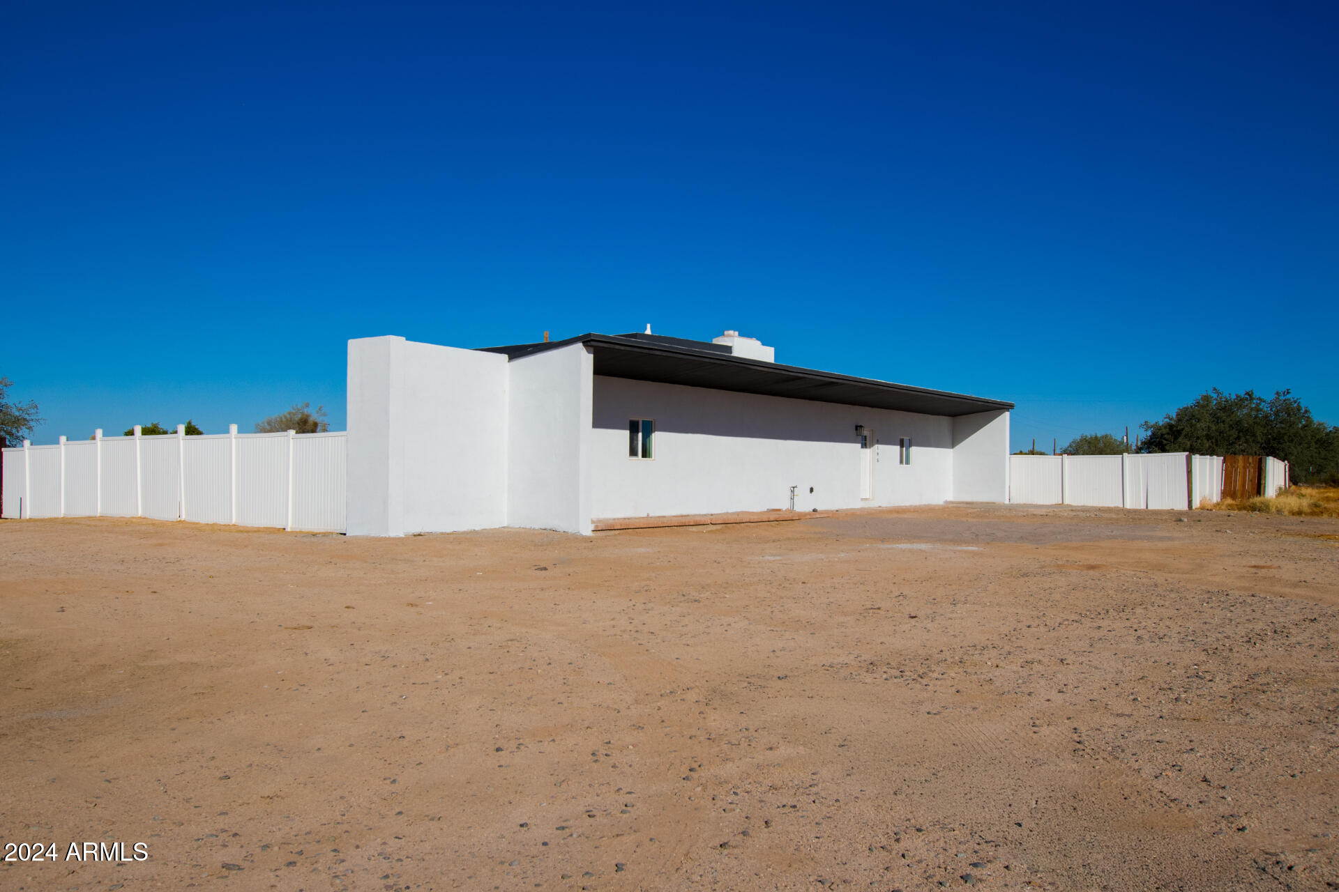 9195 North Diffin Road Florence, AZ 85132 - Photo 2 of 25 02 - Diff
