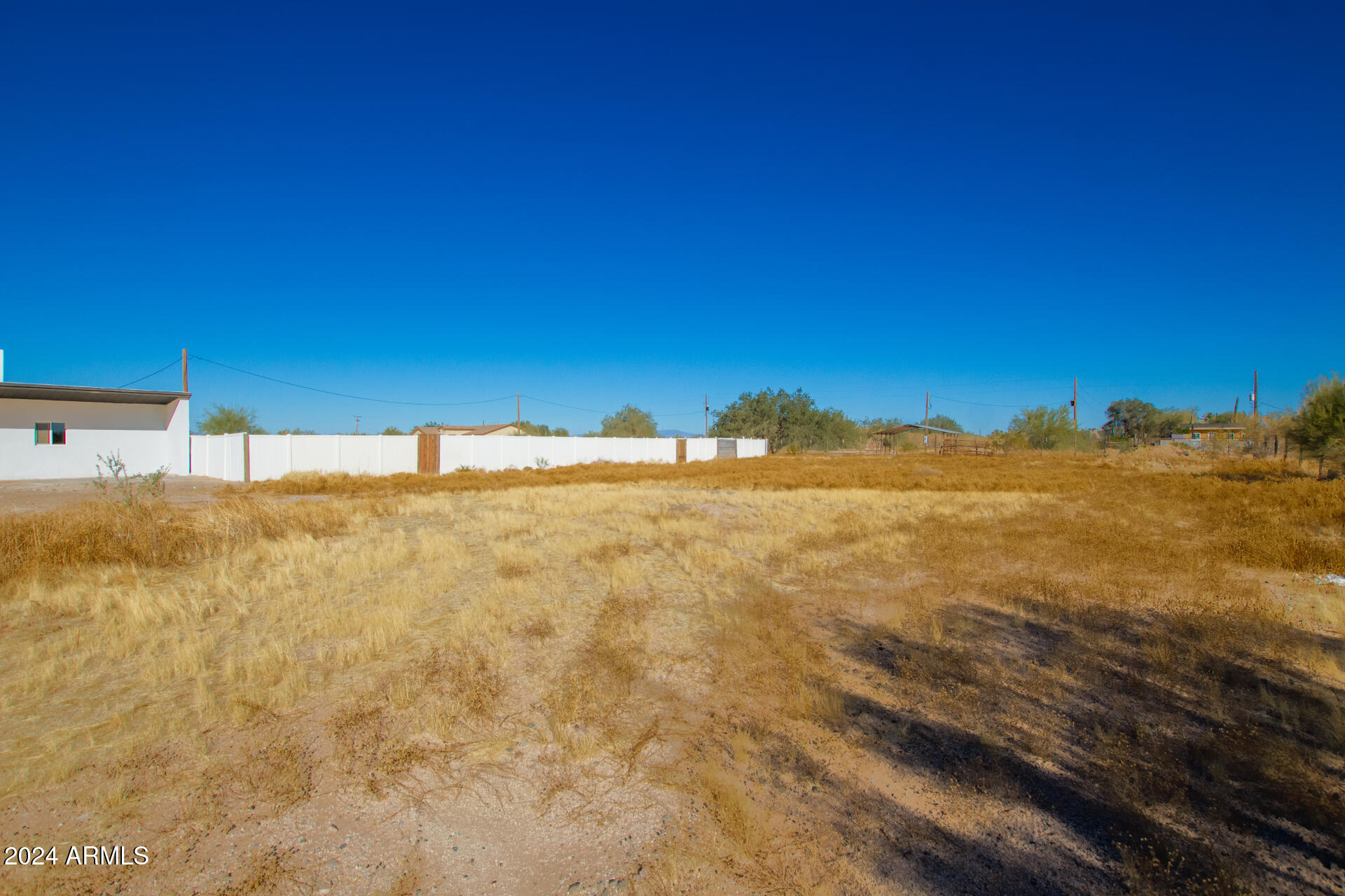 9195 North Diffin Road Florence, AZ 85132 - Photo 21 of 25 21 - Diff