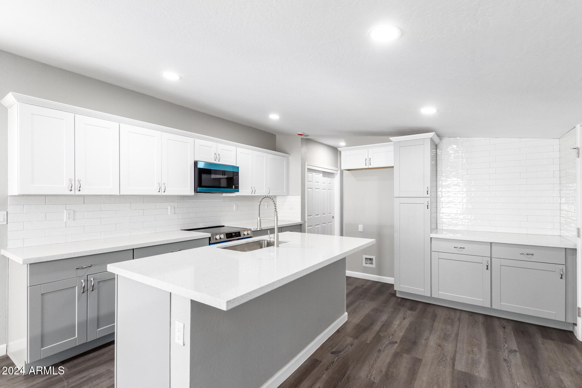 9195 North Diffin Road Florence, AZ 85132 - Photo 9 of 25 09 - Diff