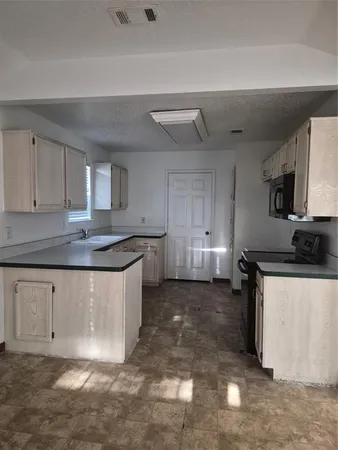 $2,200 | 5524 Royal Meadow Lane, Arlington, TX 76017