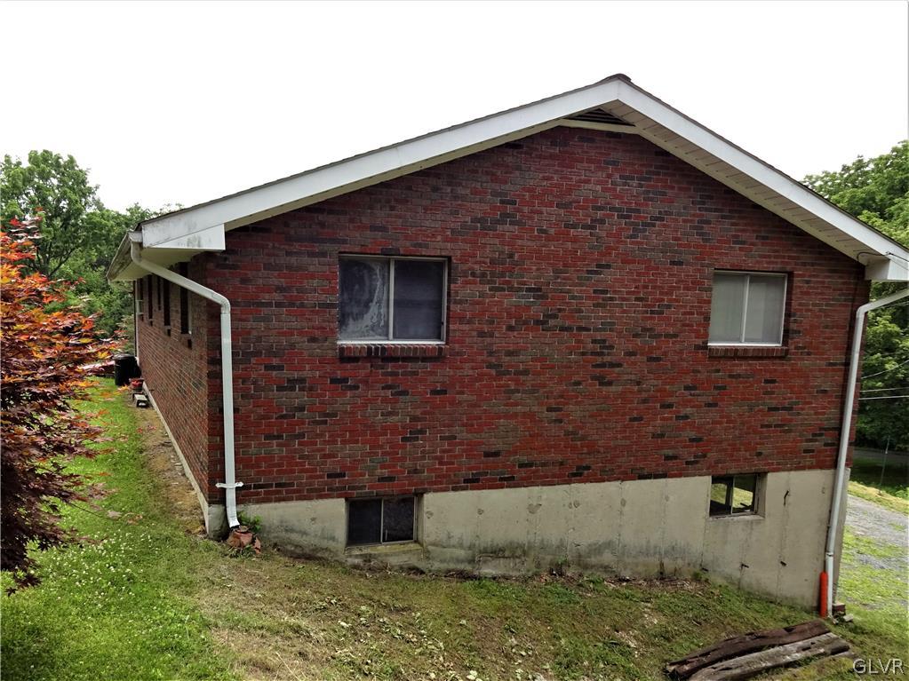 260 Stagecoach Road Northampton, PA 18067 - Photo 20 of 24 West side of home
