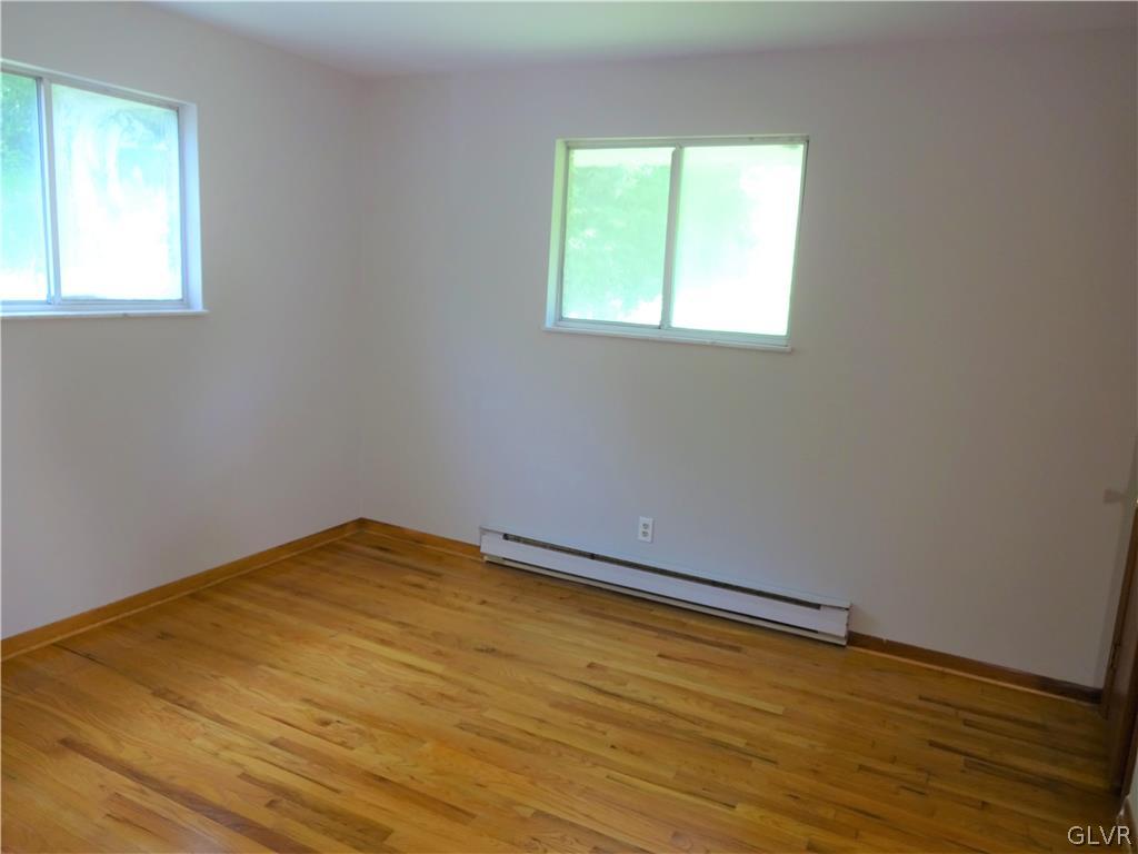 260 Stagecoach Road Northampton, PA 18067 - Photo 9 of 24 Master Bedroom Pic 1