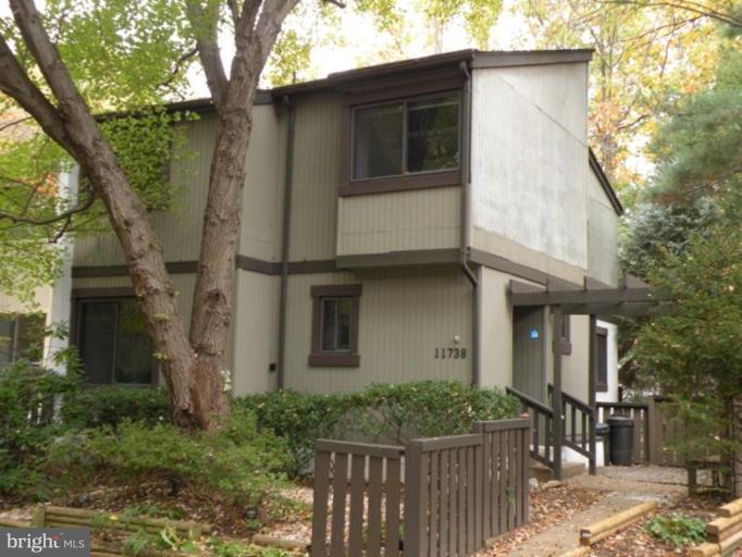 11738 Decade Court Reston, VA 20191 - Photo 1 of 16 Exterior (Main)