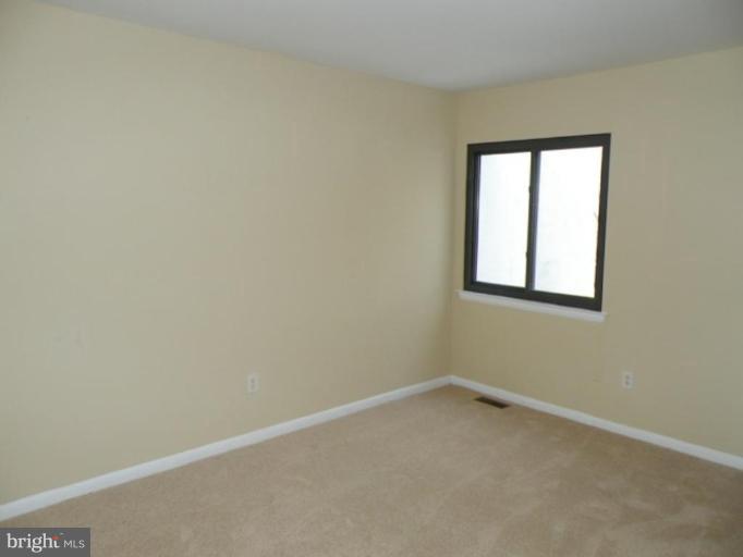 11738 Decade Court Reston, VA 20191 - Photo 14 of 16 Bedroom #3