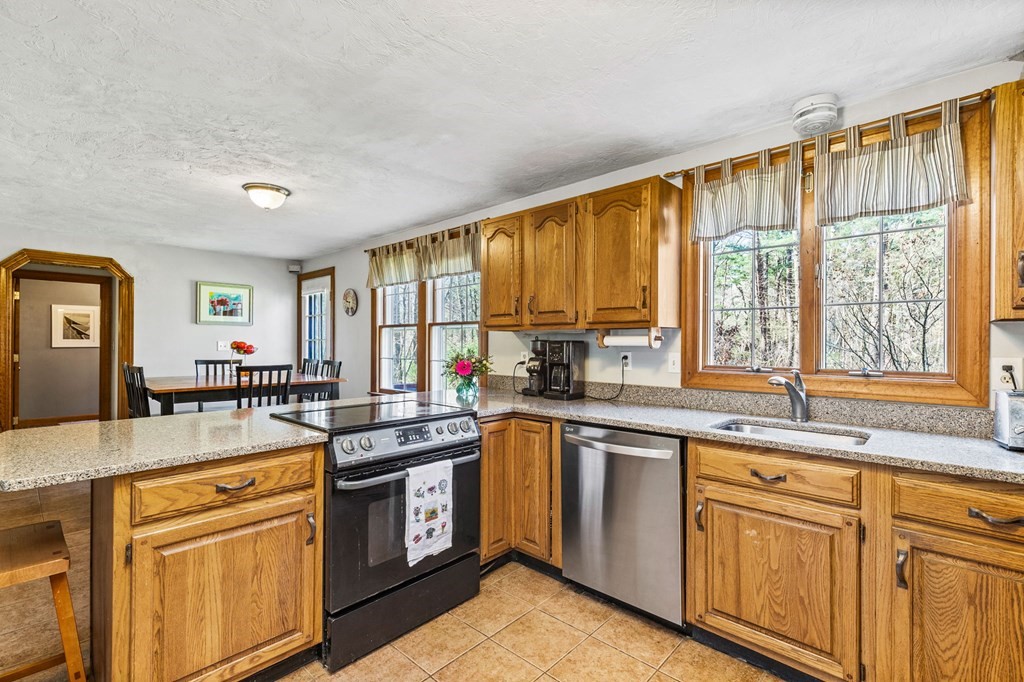 32 Staples Shore Road Lakeville, MA 02347 - Photo 17 of 42 Gallery Image 17
