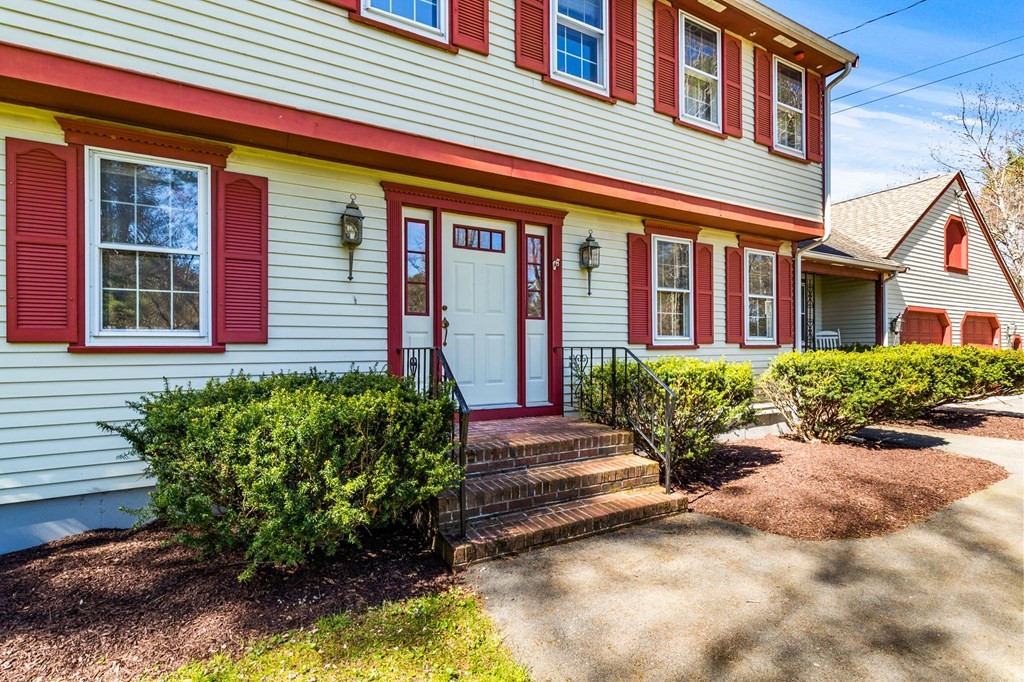 32 Staples Shore Road Lakeville, MA 02347 - Photo 3 of 42 Gallery Image 3