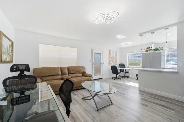 $175,000 | 193 Burgundy North, Delray Beach, FL 33484