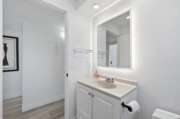 $175,000 | 193 Burgundy North, Delray Beach, FL 33484