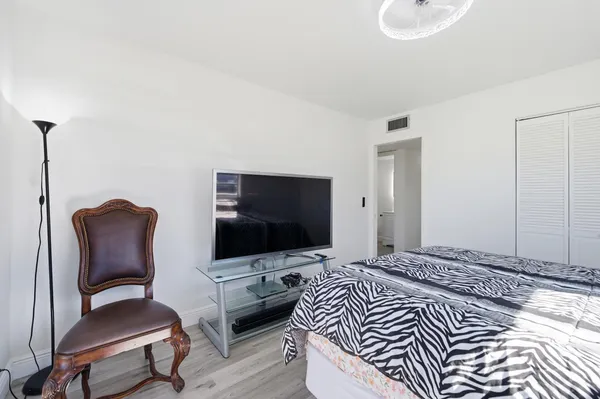$175,000 | 193 Burgundy North, Delray Beach, FL 33484