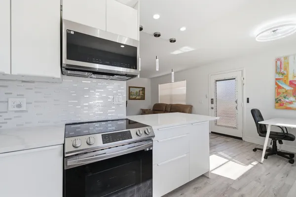 $175,000 | 193 Burgundy North, Delray Beach, FL 33484