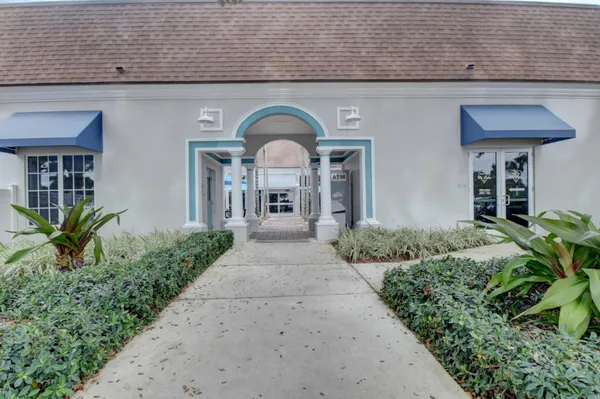 $175,000 | 193 Burgundy North, Delray Beach, FL 33484