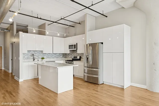 $3,100 | 221 East Cullerton Street, Unit 517, Chicago, IL 60616