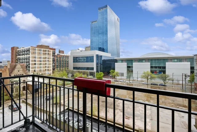 $3,100 | 221 East Cullerton Street, Unit 517, Chicago, IL 60616