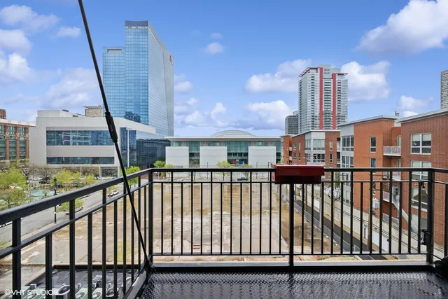 $3,100 | 221 East Cullerton Street, Unit 517, Chicago, IL 60616
