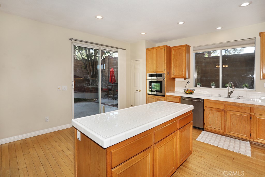 21 Tradition Place Irvine, CA 92602 - Photo 8 of 47