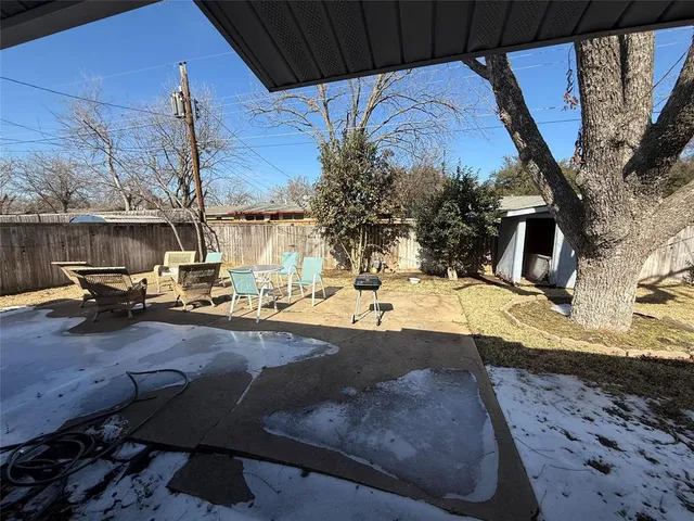 $2,075 | 816 Loganwood Avenue, Richardson, TX 75080