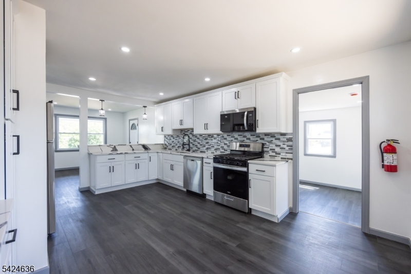1720 Chews Landing Road Blackwood, NJ 08012 - Photo 4 of 23