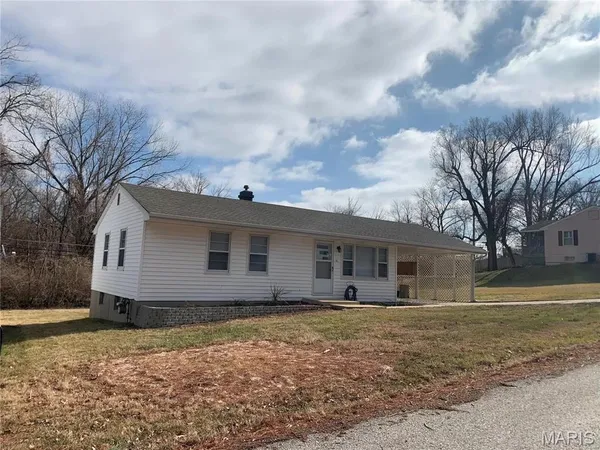 $230,000 | 41 Sharon Drive, St. Charles, MO 63303