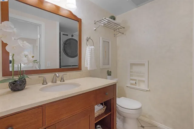 $989,000 | 187 Miramonte Drive, Moraga, CA 94556