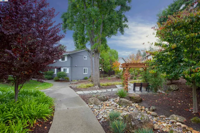 $989,000 | 187 Miramonte Drive, Moraga, CA 94556