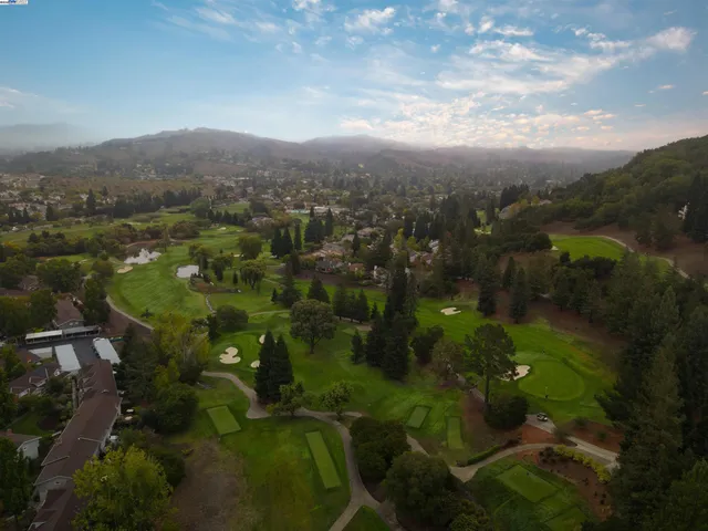 $989,000 | 187 Miramonte Drive, Moraga, CA 94556