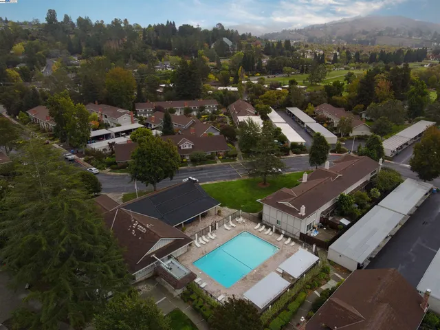 $989,000 | 187 Miramonte Drive, Moraga, CA 94556