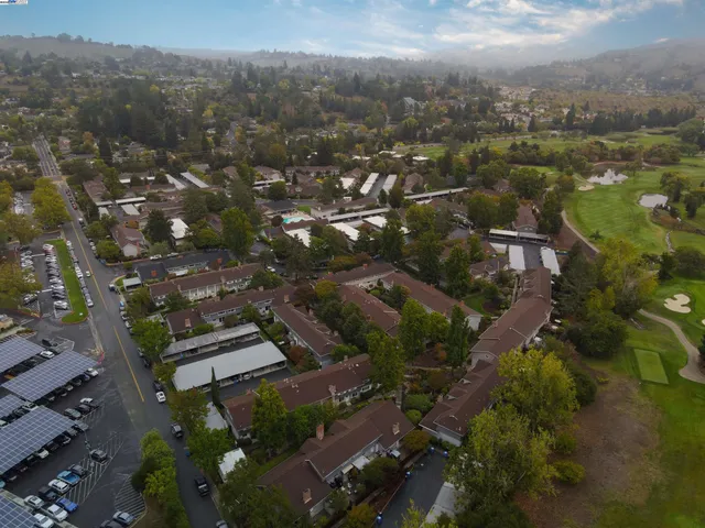 $989,000 | 187 Miramonte Drive, Moraga, CA 94556