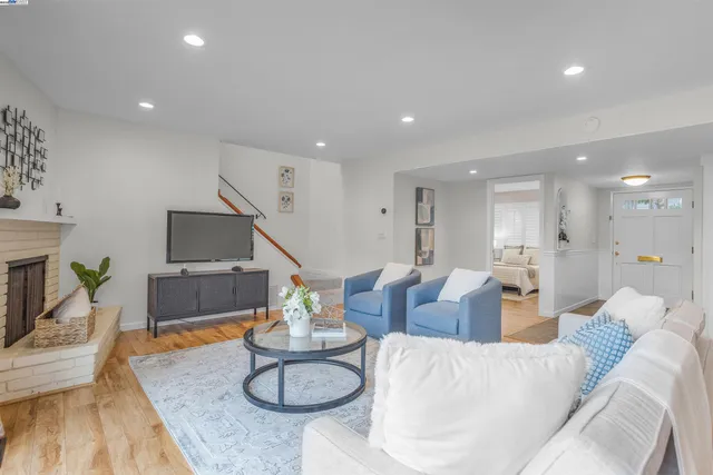 $989,000 | 187 Miramonte Drive, Moraga, CA 94556