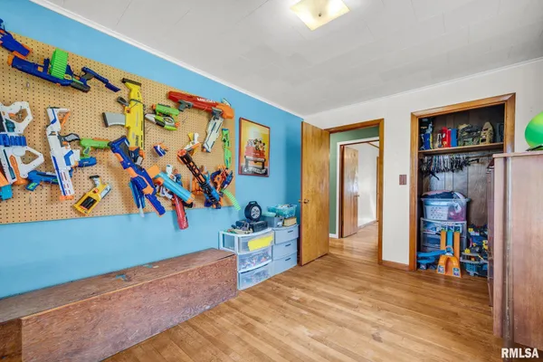 $199,900 | 22588 North Creek Road, Canton, IL 61520
