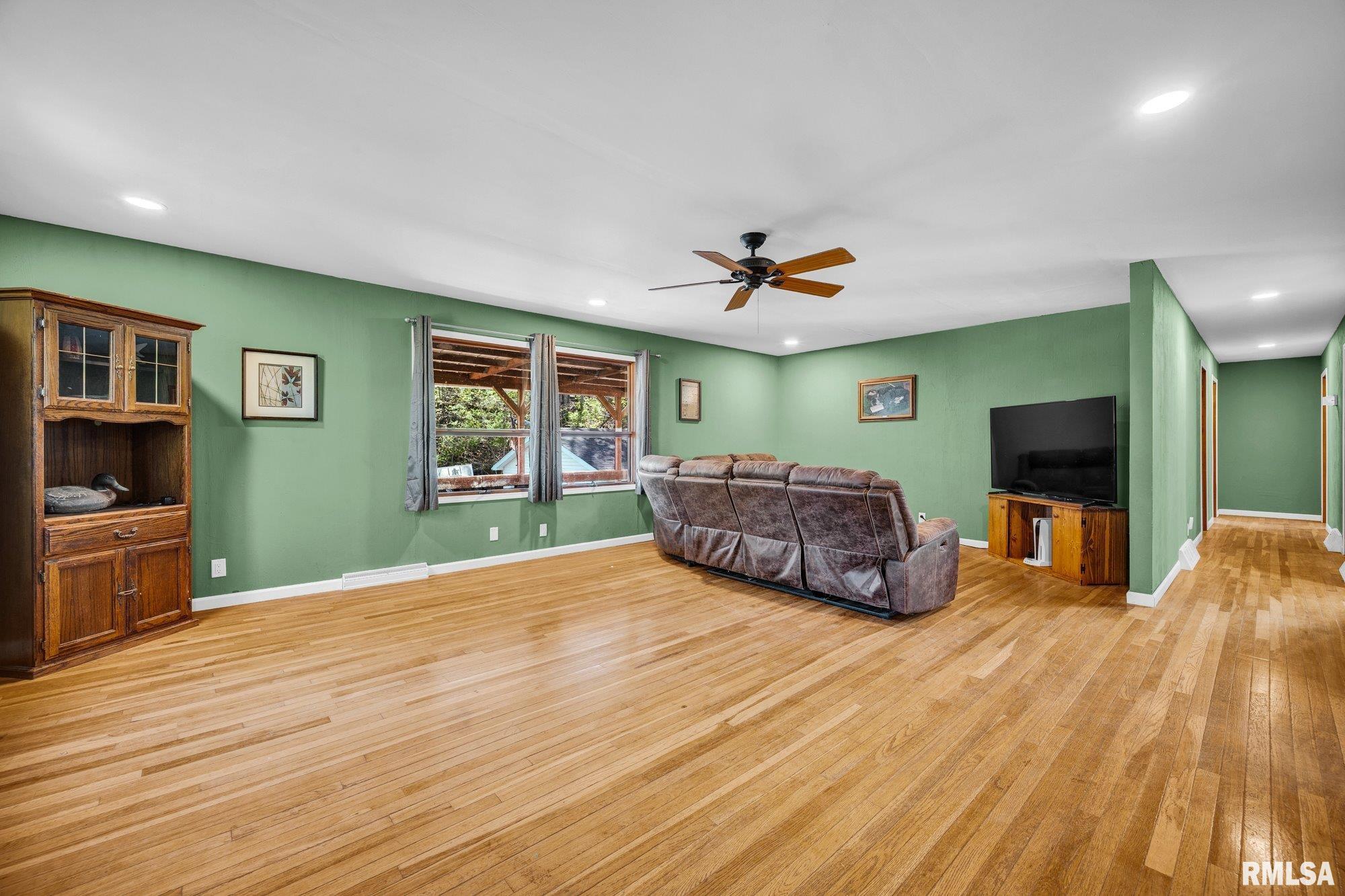 22588 North Creek Road Canton, IL 61520 - Photo 2 of 49